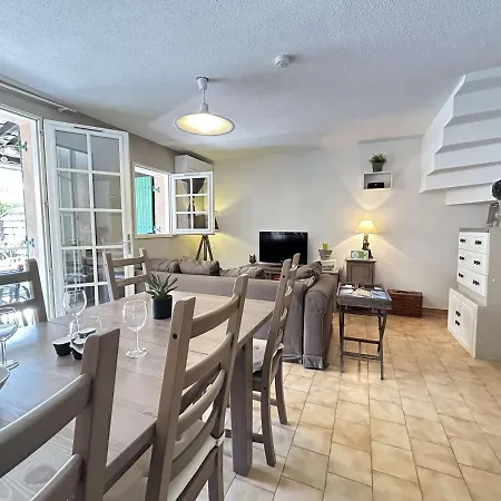 Mazet Renove A Ste-maxime, 3 Pieces, 6 Couchages, Centre-ville, A 500m - Fr-1-226-517 Vakantiehuis Sainte-Maxime