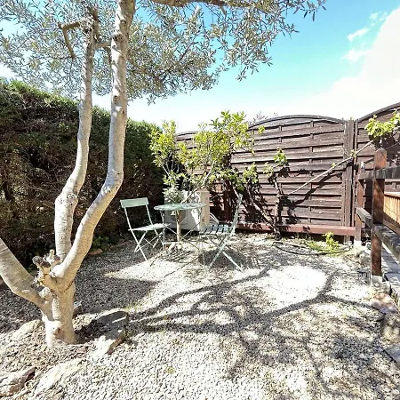 Mazet Renove A Ste-maxime, 3 Pieces, 6 Couchages, Centre-ville, A 500m - Fr-1-226-517