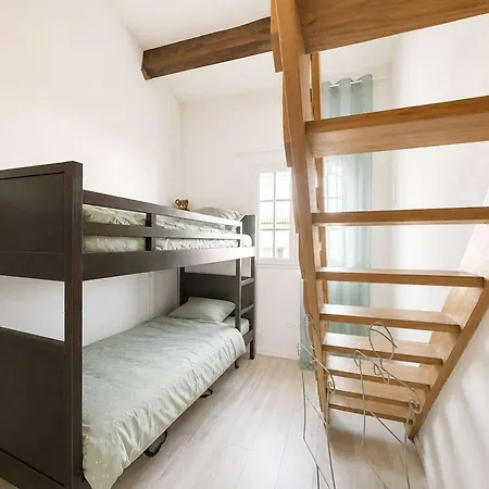 Mazet Renove A Ste-maxime, 3 Pieces, 6 Couchages, Centre-ville, A 500m - Fr-1-226-517