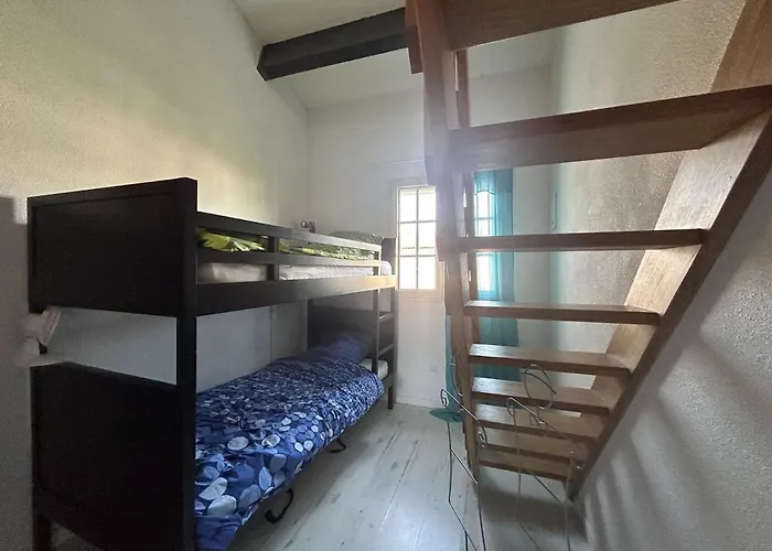 Mazet Rénové à Ste-maxime, 3 Pièces, 6 Couchages, Centre-ville, à 500m - Fr-1-226-517 *