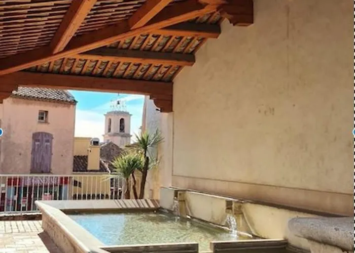 Mazet Renove A Ste-maxime, 3 Pieces, 6 Couchages, Centre-ville, A 500m - Fr-1-226-517 *